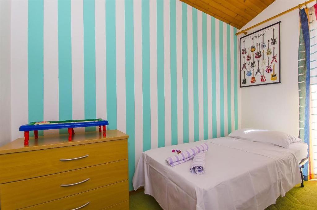 Three Bedroom Apartment With Amazing Sea View Трогир Экстерьер фото